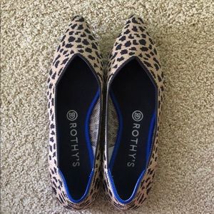 Rothy’s pointed toe flat shoes